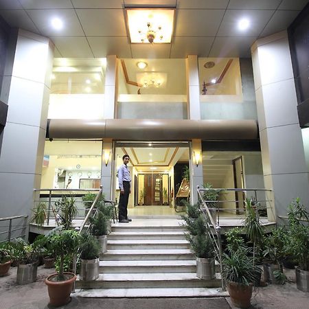 โรงแรม แกรนด์ อาร์จัน Raipur  ภายนอก รูปภาพ