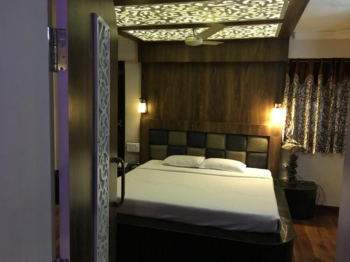 โรงแรม แกรนด์ อาร์จัน Raipur  ภายนอก รูปภาพ