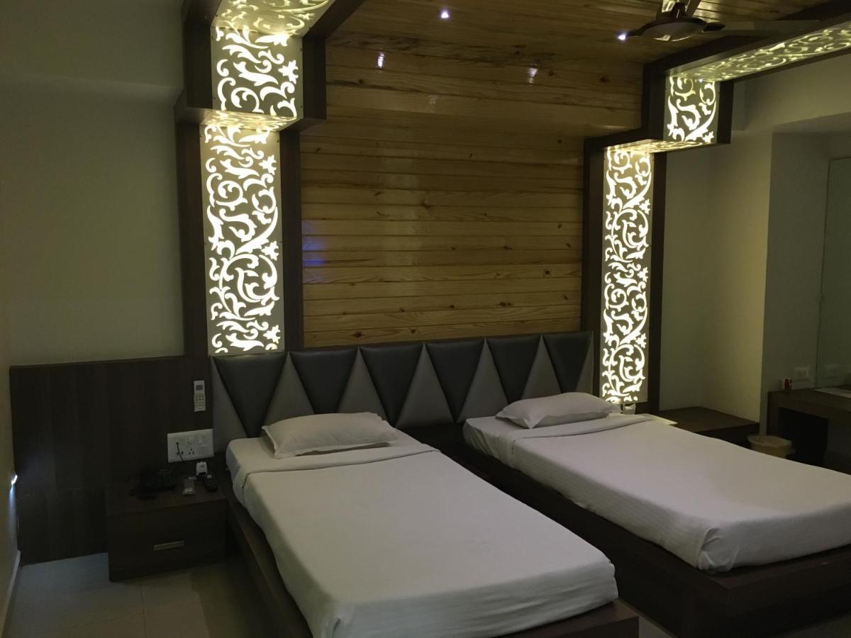 โรงแรม แกรนด์ อาร์จัน Raipur  ภายนอก รูปภาพ