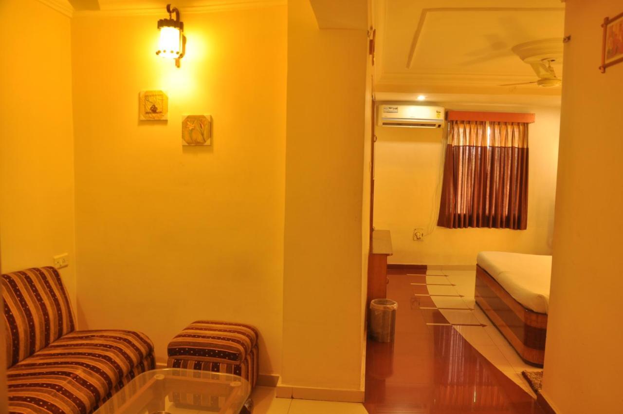 โรงแรม แกรนด์ อาร์จัน Raipur  ภายนอก รูปภาพ