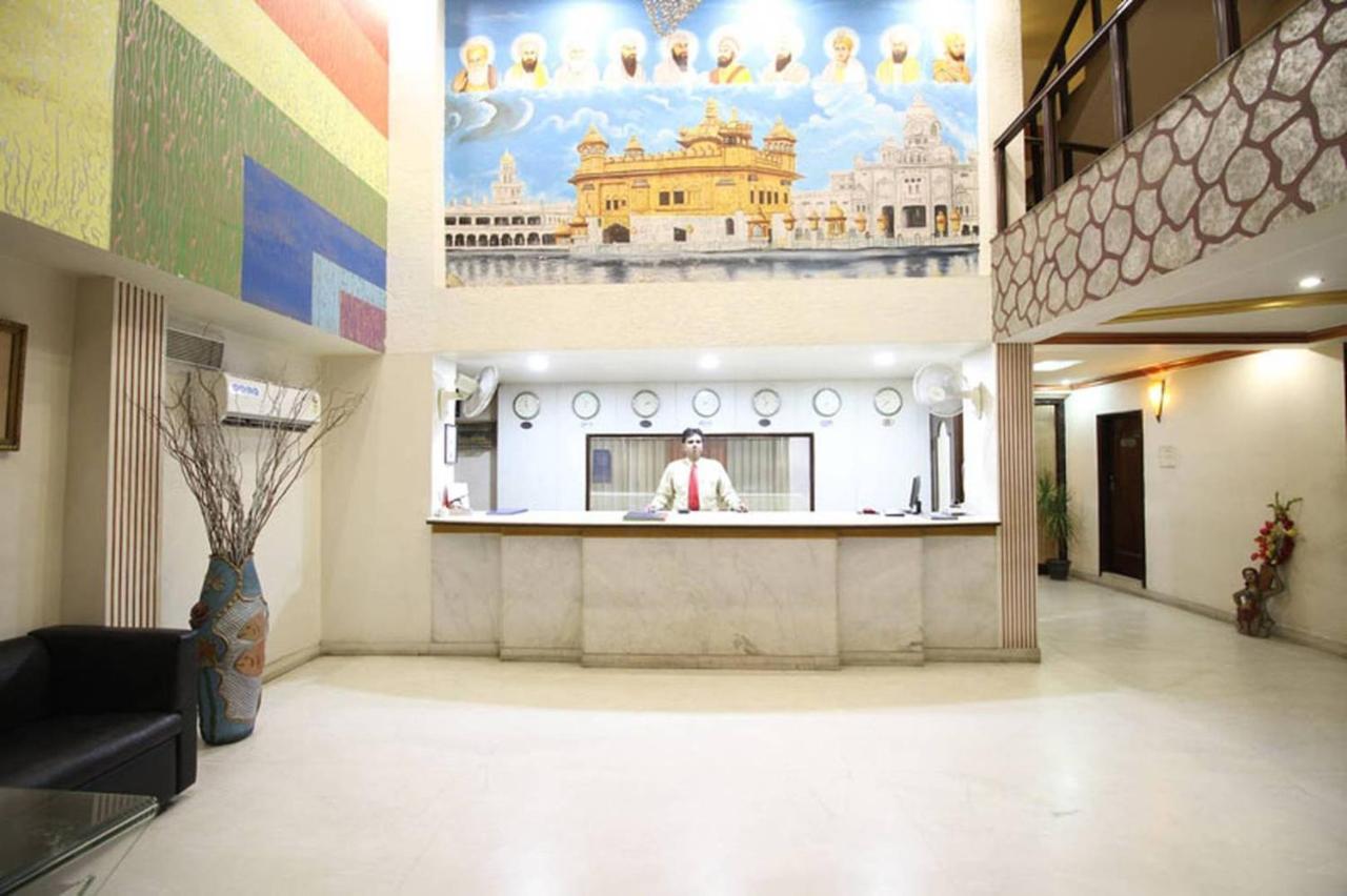 โรงแรม แกรนด์ อาร์จัน Raipur  ภายนอก รูปภาพ