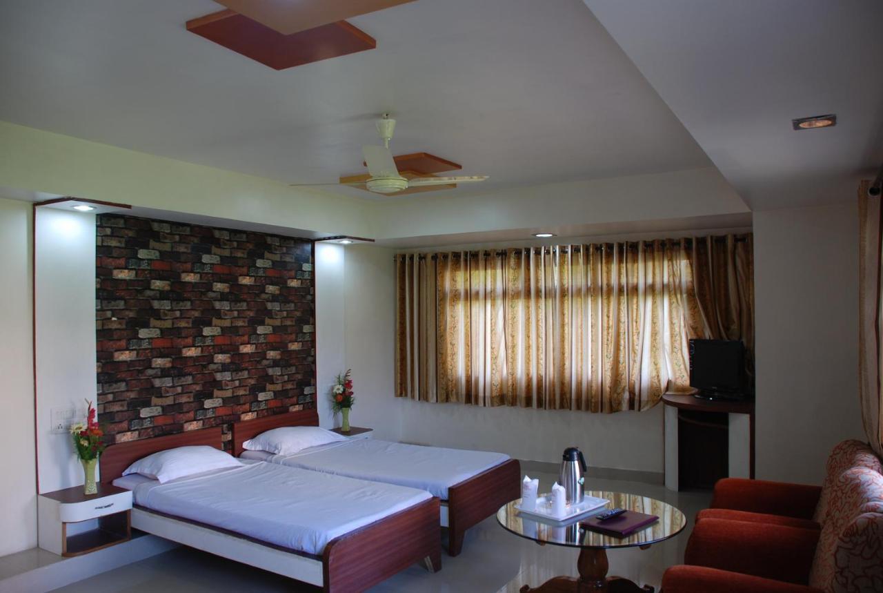 โรงแรม แกรนด์ อาร์จัน Raipur  ภายนอก รูปภาพ